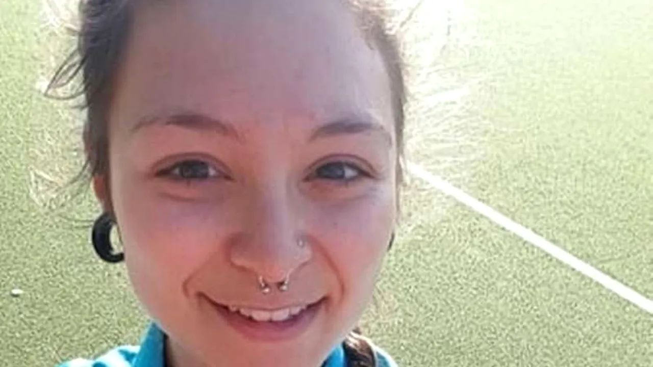 Mirosul de MORTĂCIUNE a făcut-o să nu mai primească niciun musafir. Descoperirea șocantă făcută de chiriașa unui apartament NOU