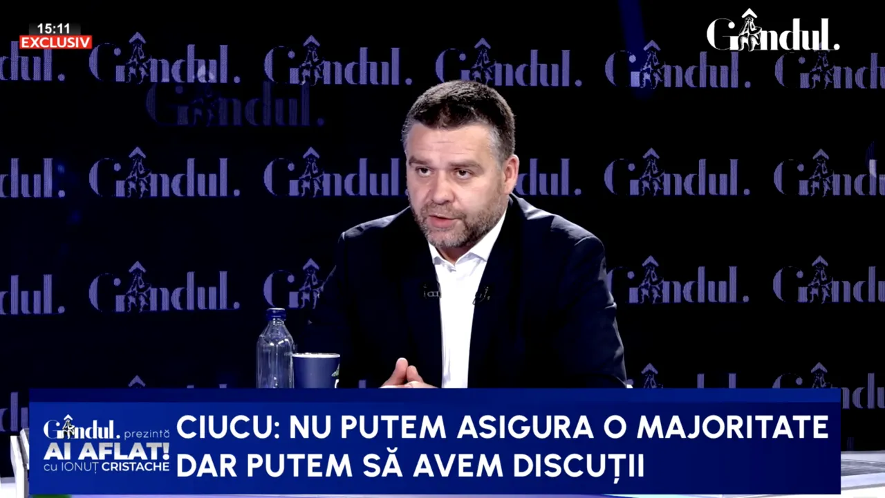 Ciprian Ciucu anunță că PNL nu poate asigura o majoritate pentru Siegfried Mureșan dacă va fi nominalizat de Nicușor Dan. Ciucu susține și că PSD-ului îi lipsesc „20-22 de voturi, cu tot cu voturile UDMR” și că ar negocia cu AUR. Nici PNL nu exclude „voturi conjuncturale” de la AUR pentru trecerea unui guvern
