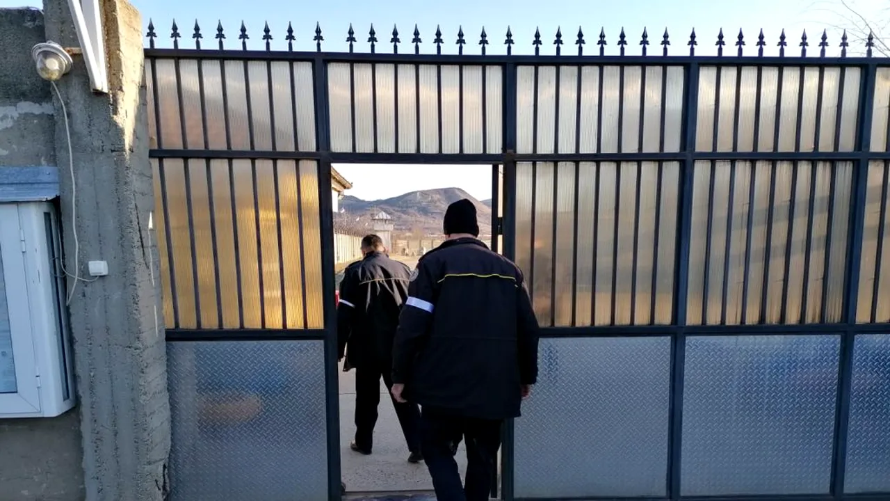 Evadare din Centrul Educativ Târgu Ocna. Trei minori au fugit de sub ochii supraveghetorilor!