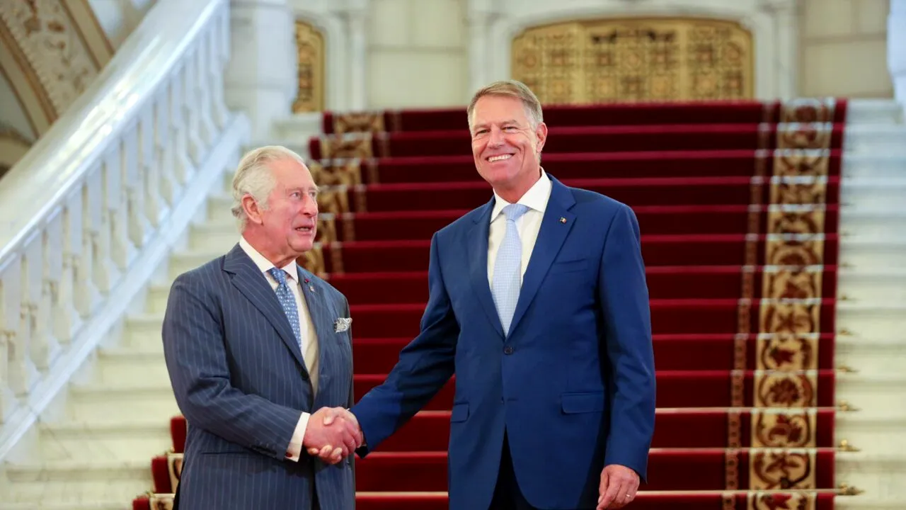 FOTO | Prințul Charles a venit în România și a fost primit la Palatul Cotroceni de președintele Klaus Iohannis