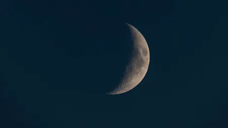 Luna Nouă din 21 octombrie 2025 aduce o resetare cosmică pentru zodii. Ce nativi își schimbă partenerul de viață