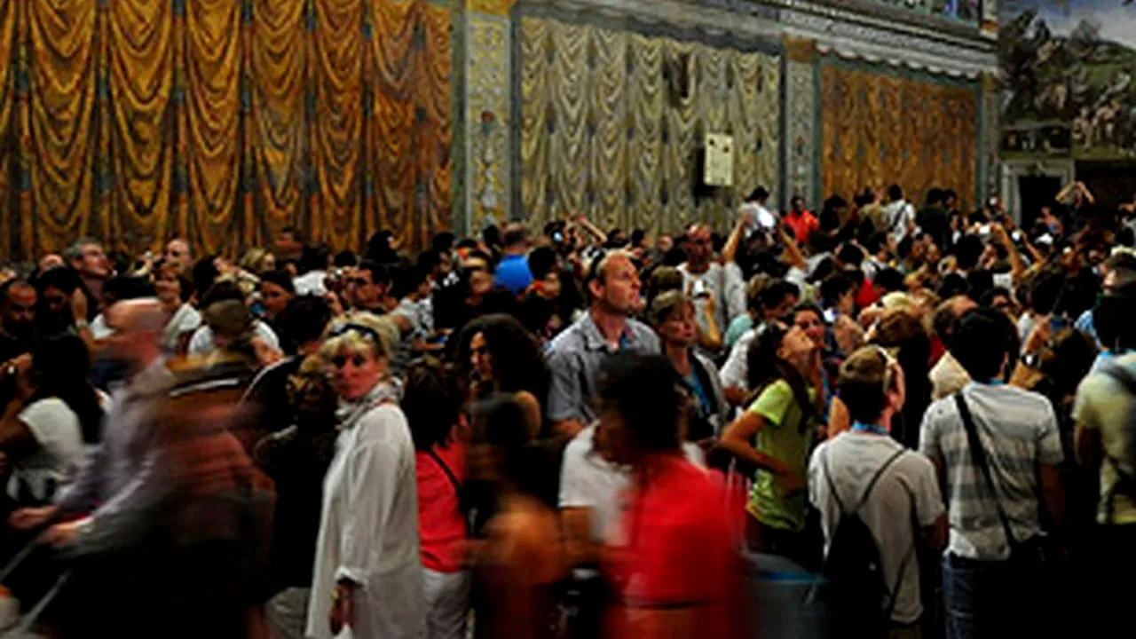 Accesul turiștilor în Capela Sixtină ar putea fi restricționat. Motivul este unul la care nici nu te gândeai