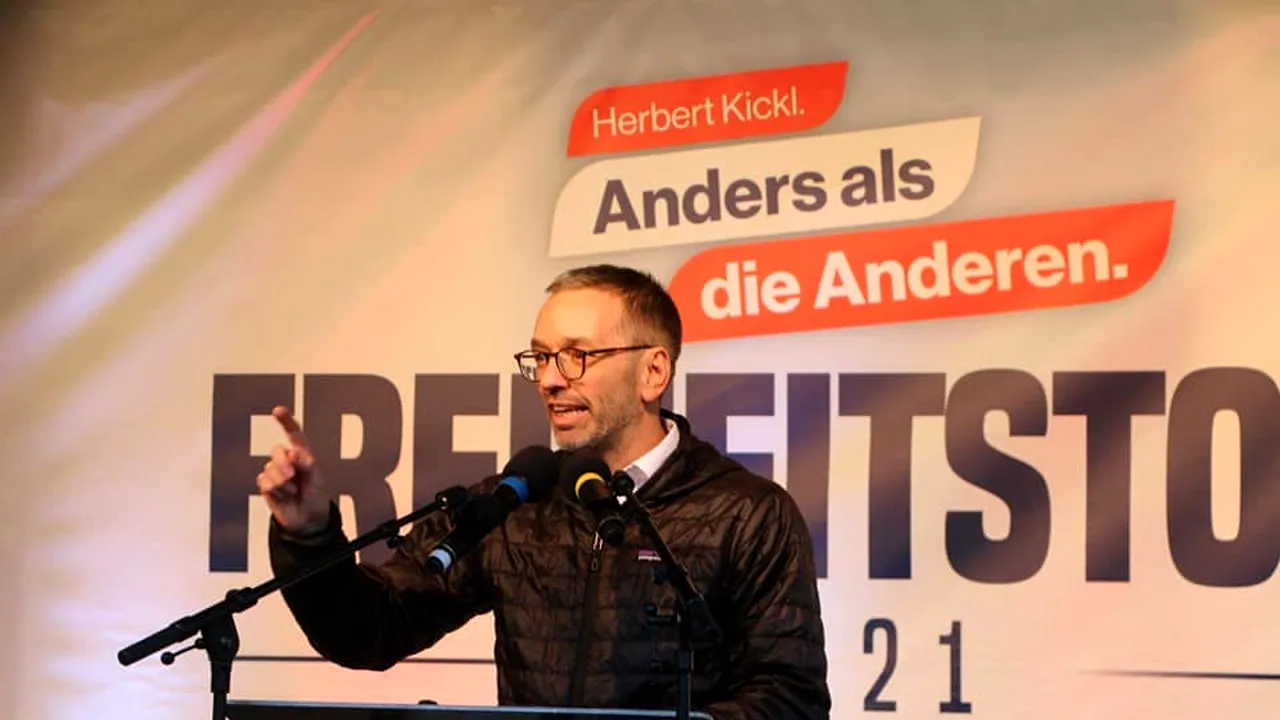 Liderul antivaccinist al partidului extremă dreapta din Austria s-a îmbolnăvit de Covid