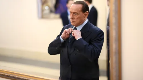 Silvio Berlusconi se autopropune premier al Italiei. Dar nu acum