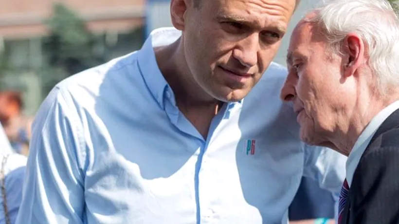 Aleksei Navalnîi, una dintre cele mai cunoscute figuri ale opoziției din Rusia, se află în spital, inconștient. Există suspiciunea că ar fi fost otrăvit