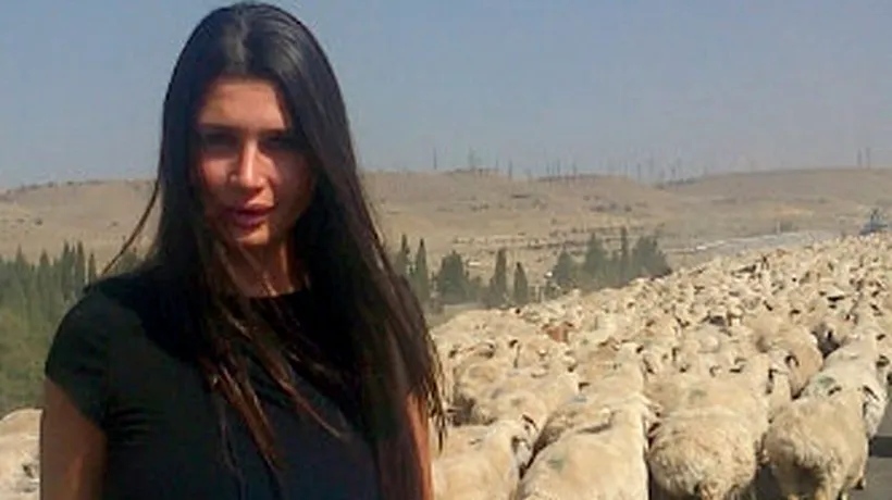 FOTO: Elena Băsescu s-a pozat cu oile și caprele, în Georgia