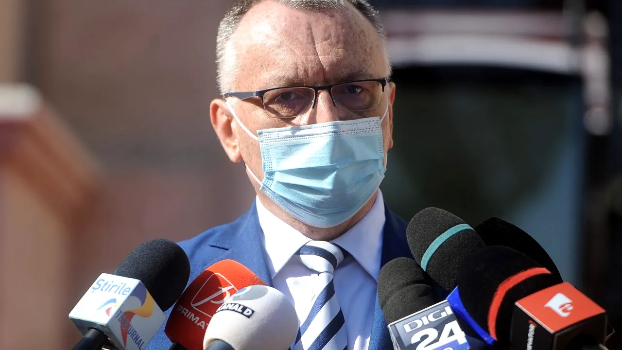 8 ȘTIRI DE LA ORA 8. Cîmpeanu: La nivelul întregului sistem de învățământ rata de vaccinare era vineri la 70%