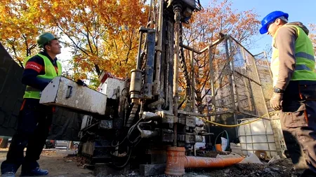 Au început forajele geotehnice pentru consolidarea planșeului de la Piața Unirii!