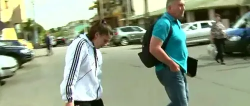 Ea este mama gemenelor abandonate într-o scară de bloc din București. Cum și-a motivat gestul