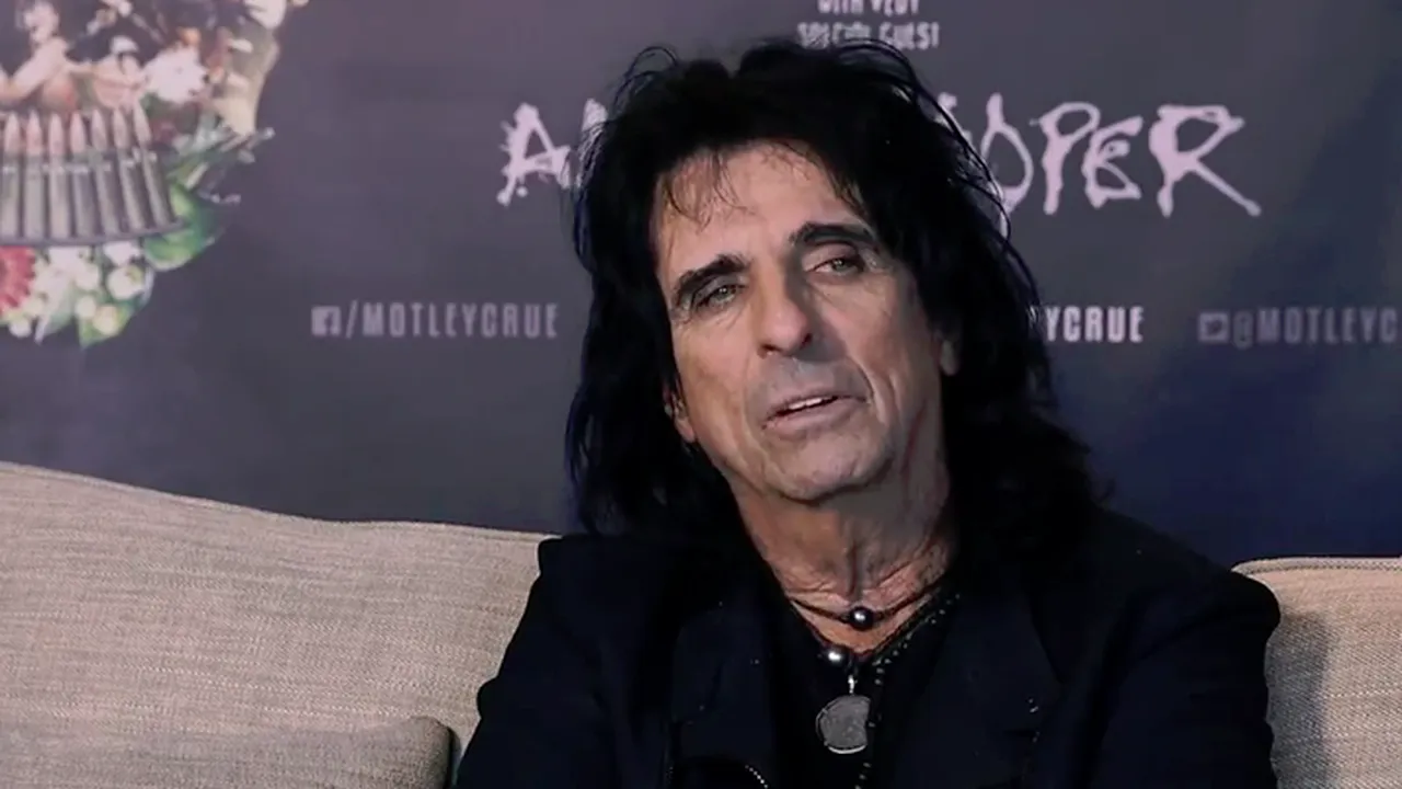 Alice Cooper a încheiat un „pact de moarte