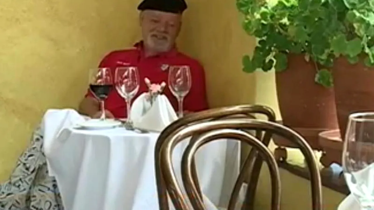 Un client datornic și-a achitat nota de plată după 15 ani. 