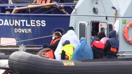 Numărul de migranți care au încercat să traverseze Canalul Mânecii, de patru ori mai mare în 2020 față de anul precedent