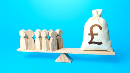 Cu cât au crescut salariile în Marea Britanie. Care este salariul minim, comparativ cu România