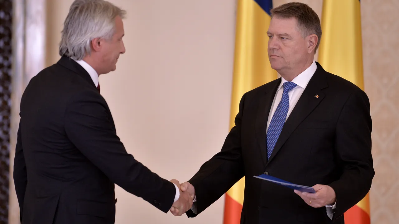 Președintele Iohannis DATOREAZĂ STATULUI 1.278.856 de lei. Teodorovici: Nu e treaba noastră că A CHELTUIT banii
