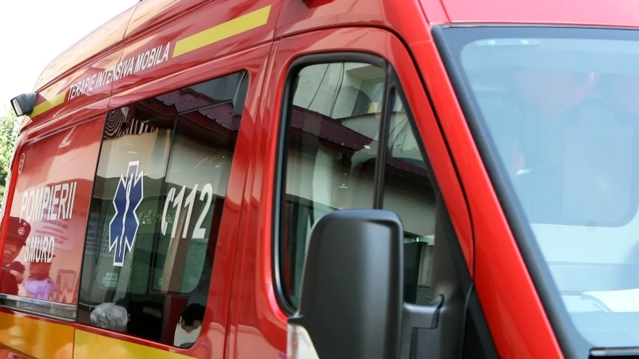 O fetiță de opt ani a ajuns în stare gravă la spital, după ce a căzut într-o fântână adâncă de 10 metri