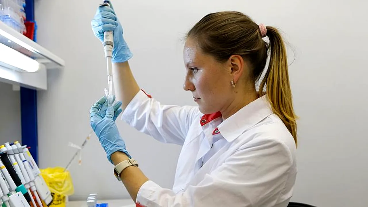 Rusia invită voluntari pentru a se vaccina împotriva coronavirusului