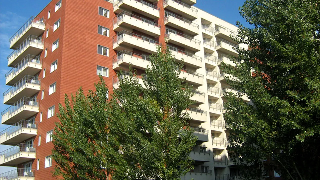 Dilema cumpărătorului: apartament într-un bloc vechi sau nou? Ce cheltuieli neprevăzute pot apărea în funcție de alegere