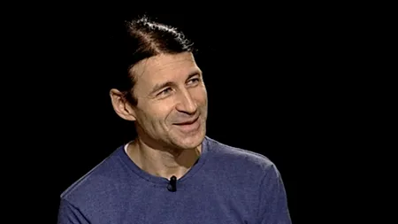 AndrÃ¡s ZoltÃ¡n, solistul trupei Sarmelele Reci, și Antoine Bagnaninchi, directorul Independența Film, invitații lui Lucian Mîndruță la 