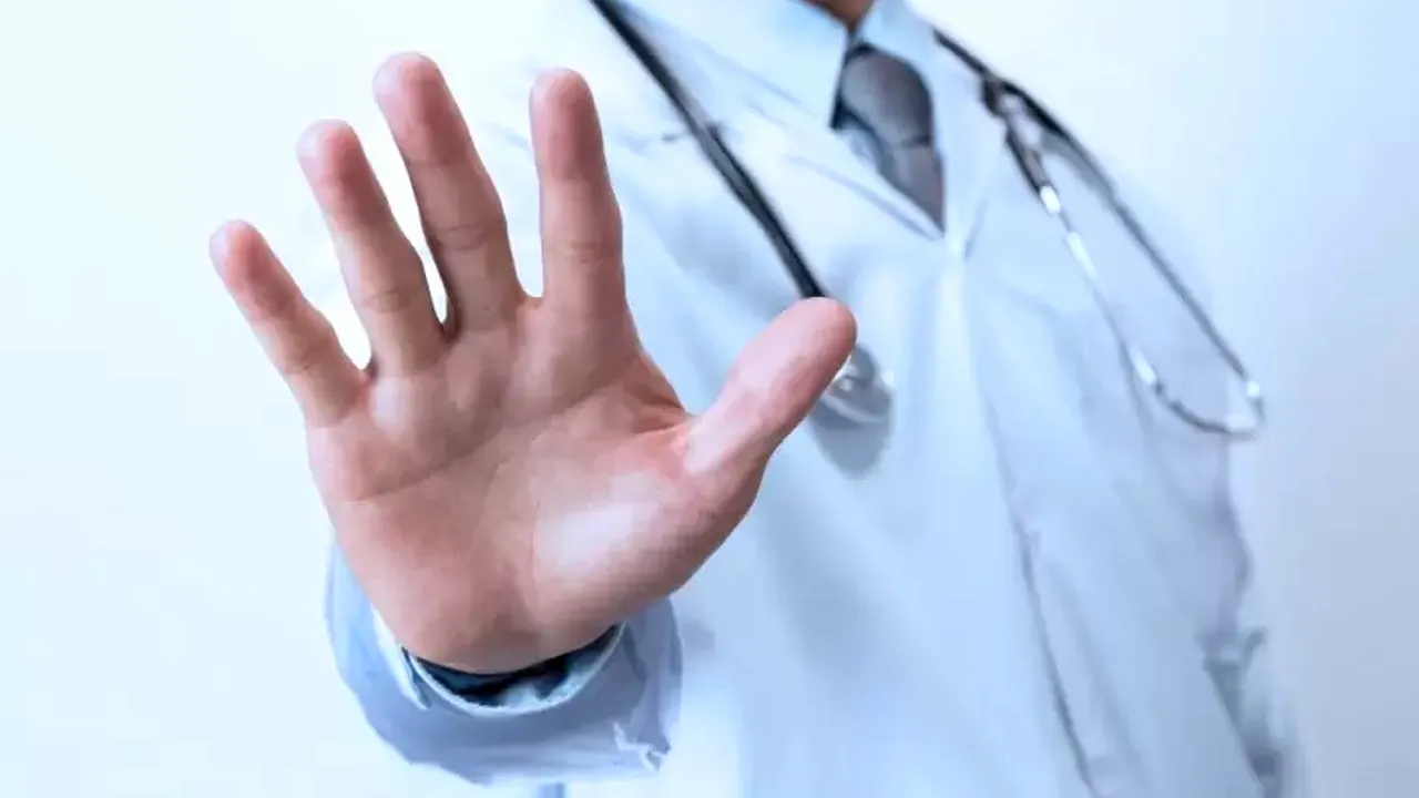 Gravidă din SUA, nevoită să meargă 2.200 de km pentru a face chiuretaj. Copilul ei s-ar fi născut fără craniu