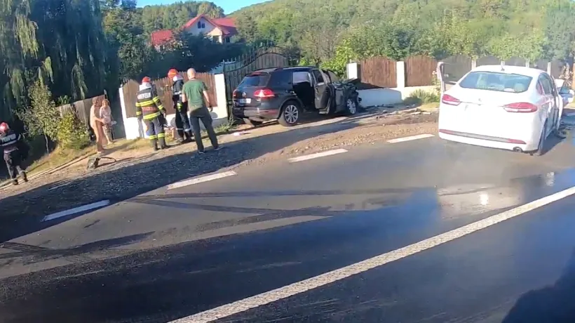 Video cu automobilul în care se află ministrul Transportului, Lucian Bode, înainte de a se produce accidentul. Mașina ministrului a intrat în plin într-un autoturism
