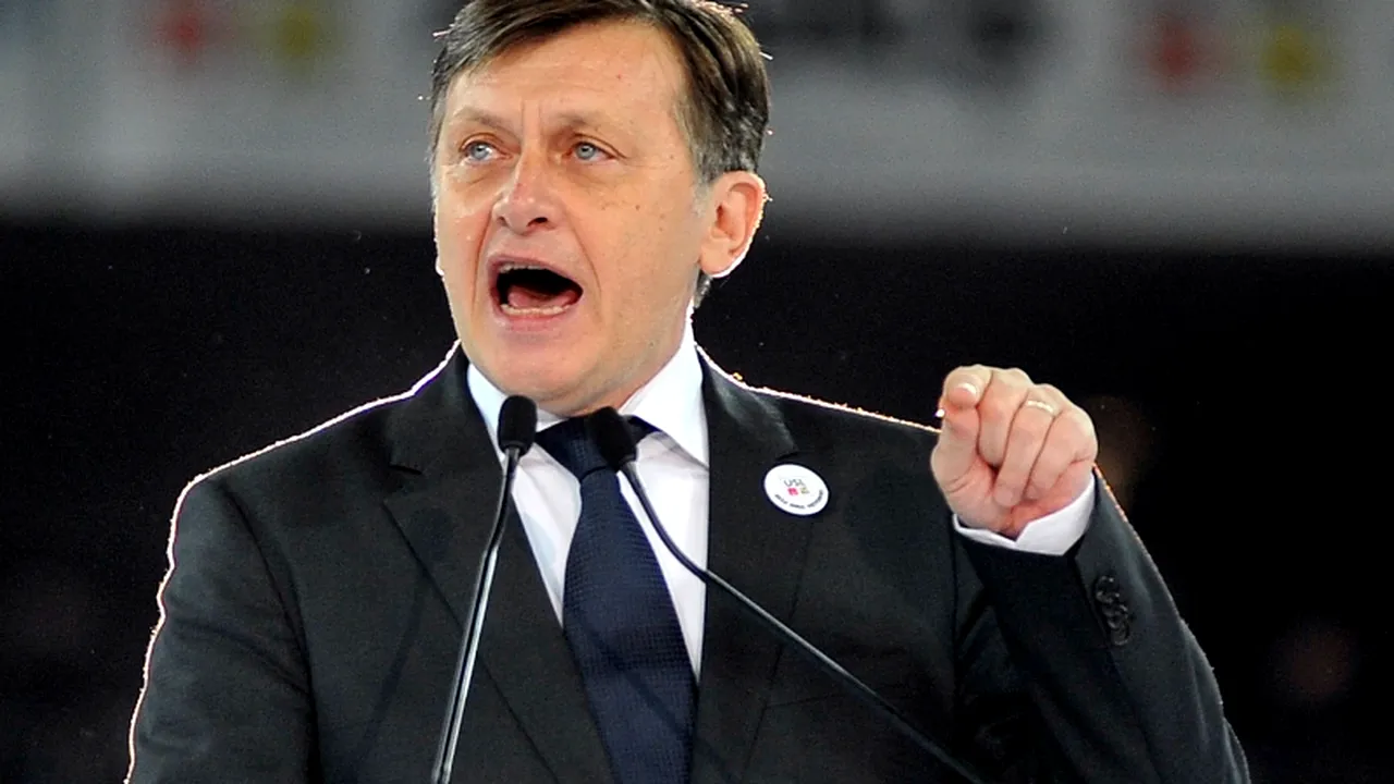 Declarație radicală a lui Crin Antonescu: Dacă Tăriceanu va accepta mandatul de premier de la Băsescu îl vom exclude din PNL, iar pe Băsescu îl vom suspenda