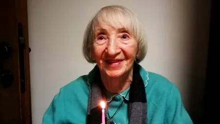 O RAZĂ DE SPERANȚĂ | O pacientă de 102 ani s-a vindecat de COVID-19. Medicii au poreclit-o NEMURITOAREA