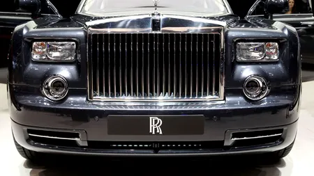 Constructorul Rolls-Royce, investigat pentru corupție și dare de mită