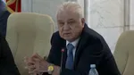Selecţionerul Naţionalei, Anghel Iordănescu, s-a rătăcit prin Parlament şi-a întârziat la ceremonia organizată în cinstea Stelei de cei de la AUR
