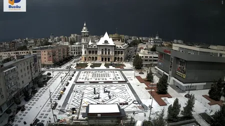 Cerul Buzăului s-a ÎNTUNECAT, ca într-o scenă apocaliptică, înainte de o furtună