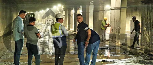 EXCLUSIV | Ce au găsit muncitorii de la Pasajul Unirii după ce au îndepărtat asfaltul. „Sunt probleme mari cu infiltrațiile de apă din Dâmbovița”. Consolidarea pasajului nu se face acum!