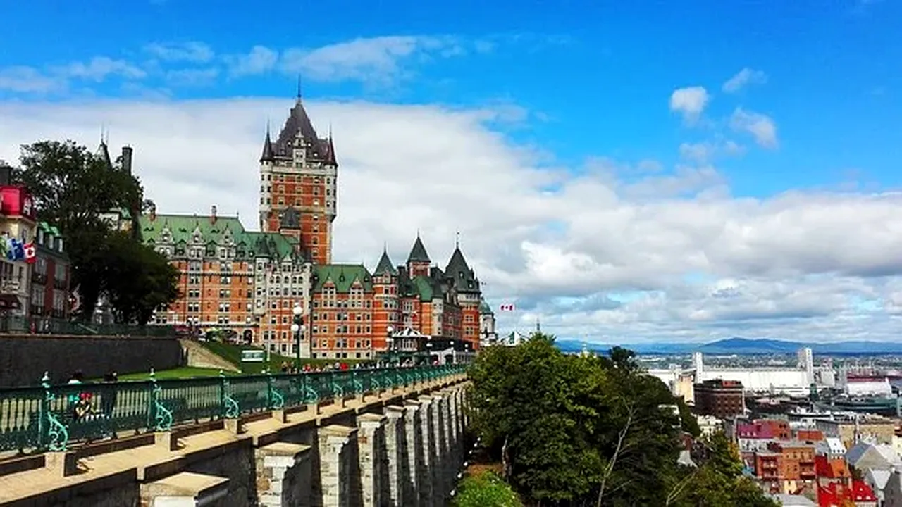 Locuitorii provinciei canadiene Quebec nu mai pot cumpăra bere dacă nu sunt vaccinați