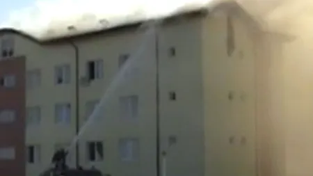 Incendiu în Capitală. Trei persoane, printre care un copil, intoxicate cu fum