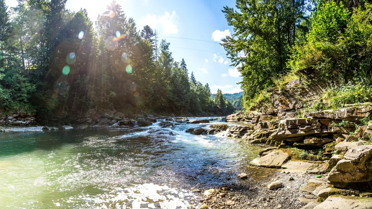 Cel mai RĂCOROS loc din România. În plină caniculă, temperaturile nu urcă mai sus de 17 grade Celsius