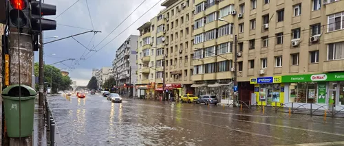 VIDEO. Inundații în București, după precipitațiile abundente de vineri seară