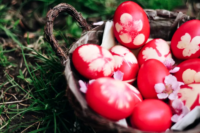 Singura culoare în care nu trebuie să vopsești ouăle de Paște. Este mare păcat, potrivit credinței creștin-ortodoxe