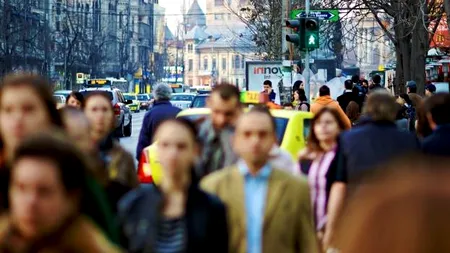 FOARTE BINE la salariu, NESATISFĂCĂTOR la muncă. Funcționarii care se ocupă cu fondurile UE iau bonusuri lunare de mii de lei doar pentru că au luat „FB