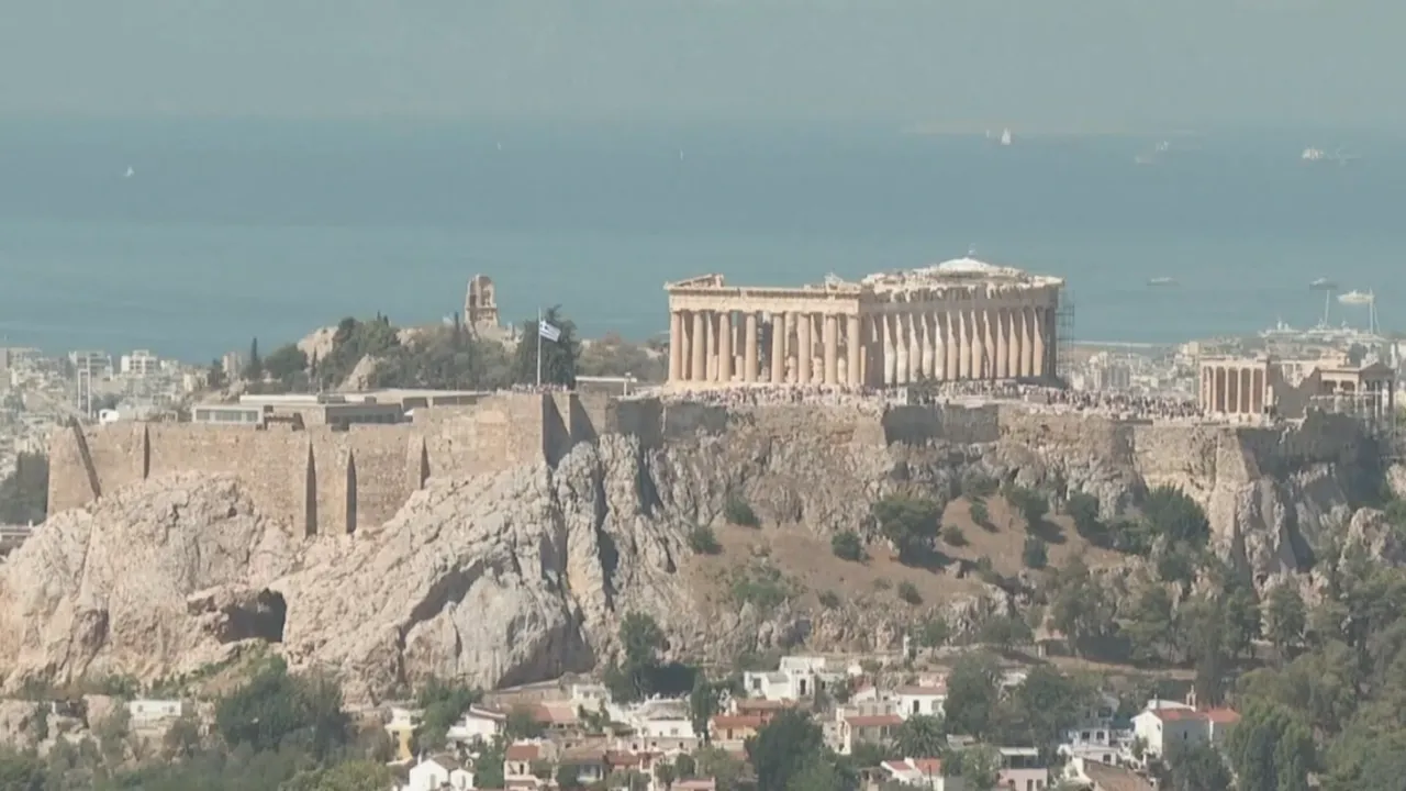 Grecia se pregătește pentru un nou val de CANICULĂ, cu temperaturi maxime ce vor depăși frecvent 40 de grade Celsius