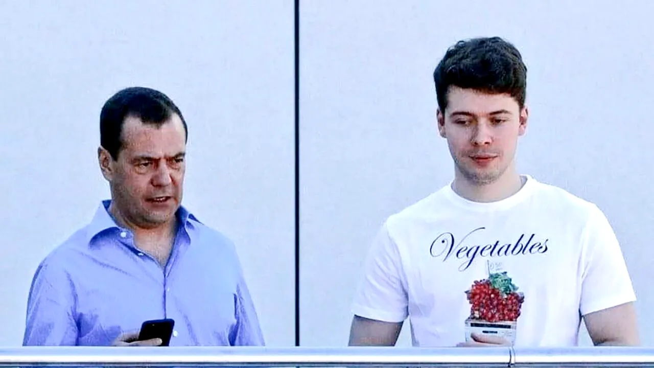 O anchetă a lui Alexei Navalnîi din 2017, CONFIRMATĂ după 8 ani. „Ilya, fiul lui Medvedev, în CA al Skalisty Bereg” / Podgoriile elitei lui Putin