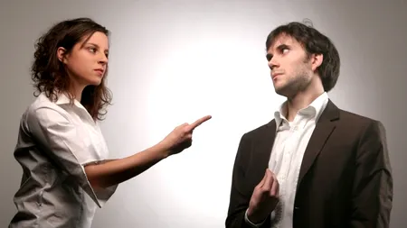 Trei din zece bărbați căsătoriți ascund de soții amenzile și accidentele de mașină