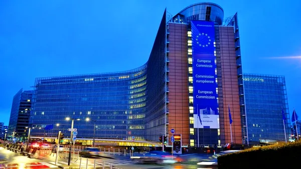 UE îl convoacă pe emisarul Rusiei la Bruxelles, după incidentele cu drone asupra României și atacul asupra consulatului Letoniei