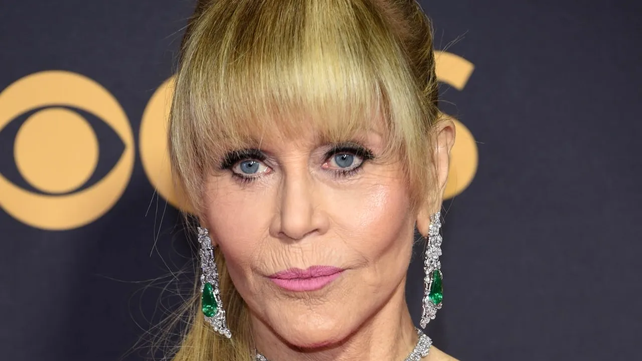 La 79 de ani, Jane Fonda le-a eclipsat pe tinerele sale colege la Premiile Emmy. FOTO