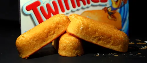 De ce își fac oportuniștii americani stocuri de prăjituri Twinkies