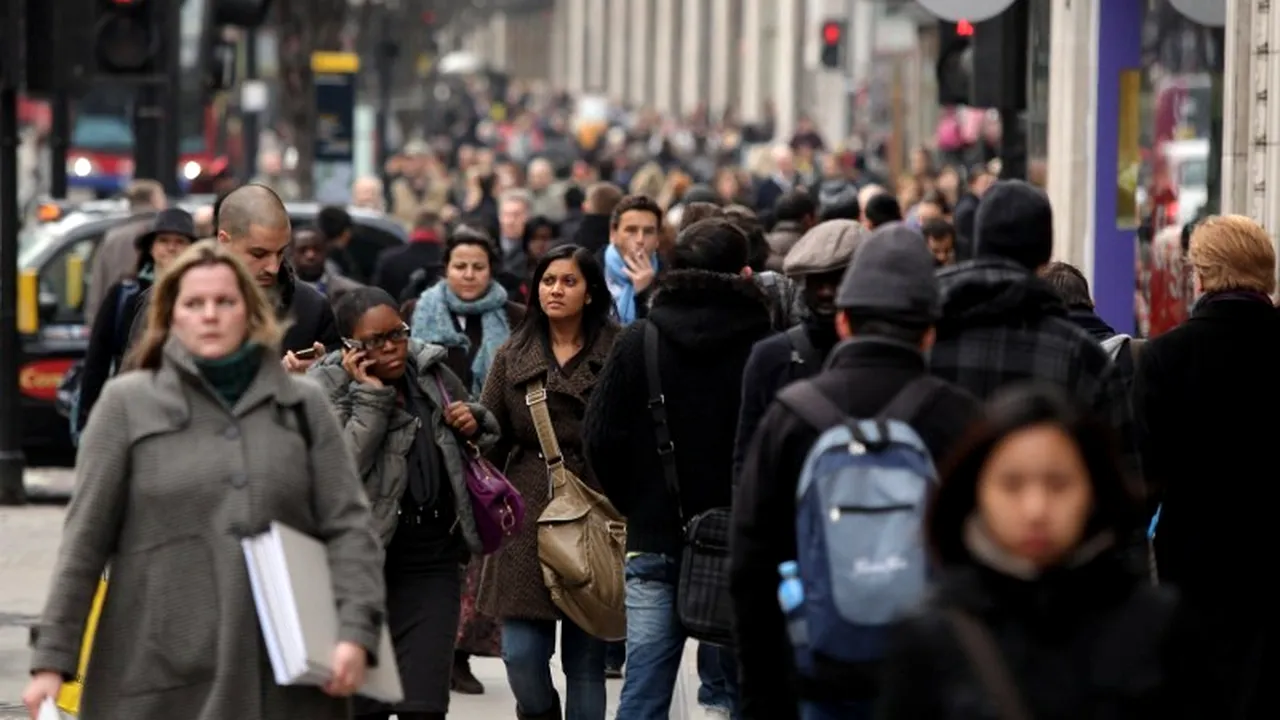 Marea Britanie a reintrat oficial în recesiune. Cum va fi afectată România