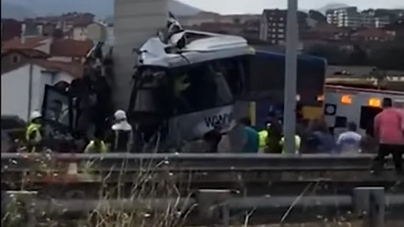 Un autobuz a intrat ÎN PILONUL UNUI VIADUCT în nordul Spaniei: 5 morți și 16 răniți. Nici un român printre victime