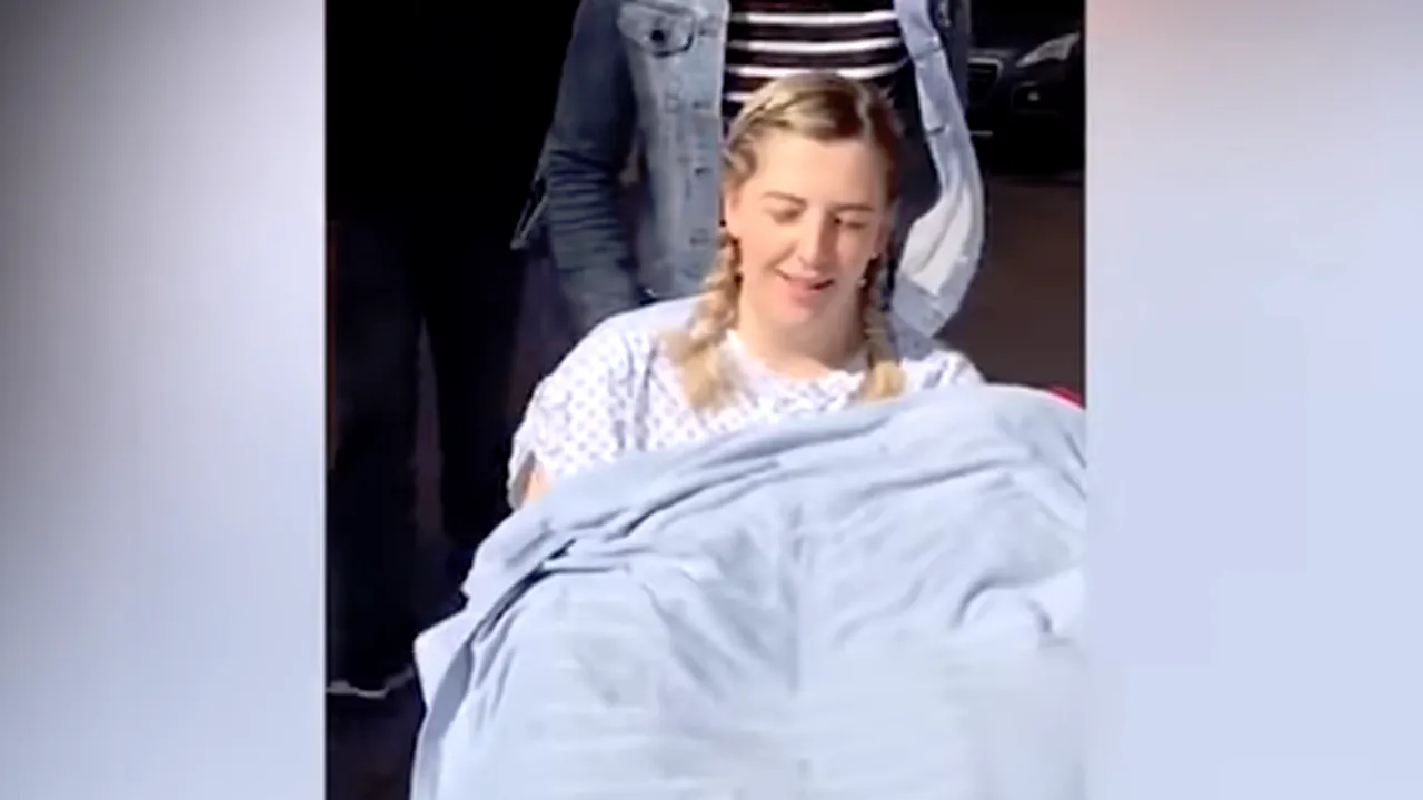 O tânără a fost la un pas să rămână paralizată după ce și-a trosnit gâtul: Nu pot merge mai mult de cinci minute - VIDEO