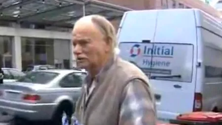 Ce a pățit un neozeelandez care a vrut să arunce cu excremente de animale în prințul Charles