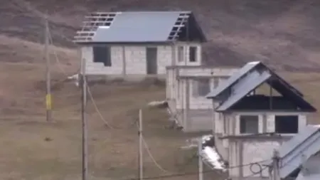 Case de 200 de euro! Satul din județul Bacău în care o casă poate costa mai puțin decât salariul minim pe economie