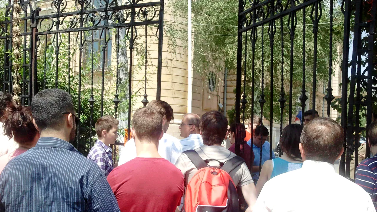 Zeci de candidați respinși la Medicină au contestat subiectele pe motiv că nu erau în programă. Rector: Nu putem suplimenta locurile peste capacitate