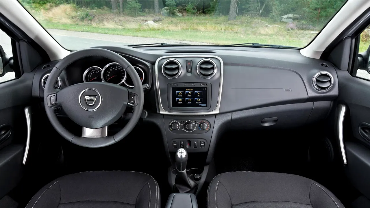 Dacia Renault cheamă în service peste 1.600 de mașini. Probleme grave la airbag și sistemul de frânare