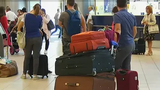 Au fost ÎNTÂRZIERI record pe aeroporturi, vara trecută, iar specialiștii avertizează că anul acesta va fi și mai rău. Care sunt principalele motive